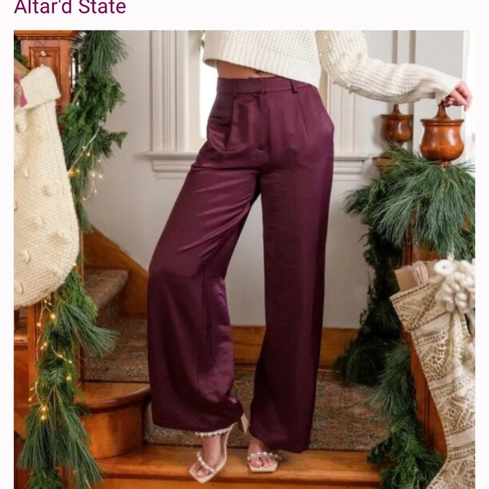 Altar'd State Women's maroon Pants